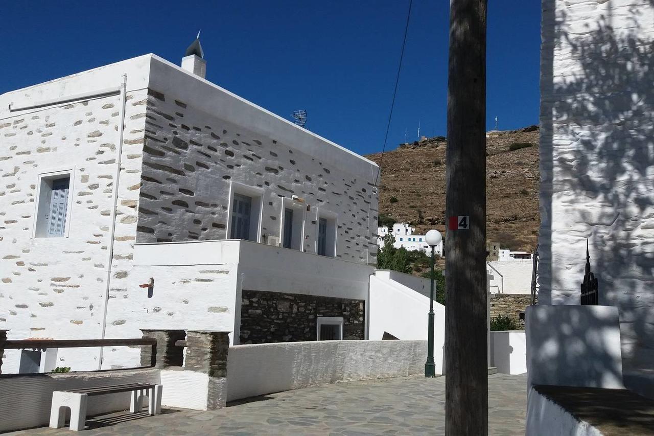 "Aura" Apt In Stone Tower 1690 • Andros Aidonia  Buitenkant foto