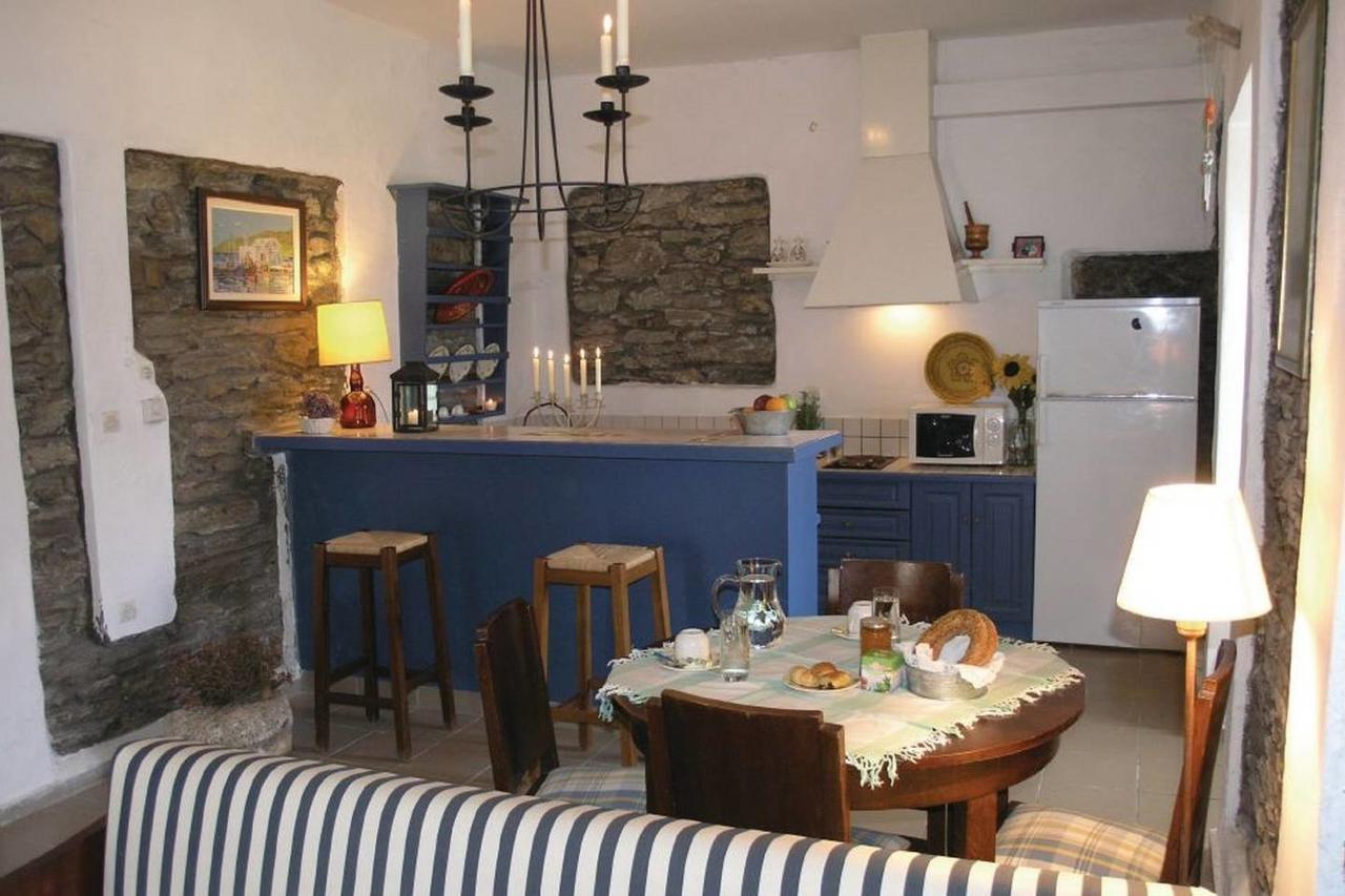 "Aura" Apt In Stone Tower 1690 • Andros Aidonia  Buitenkant foto